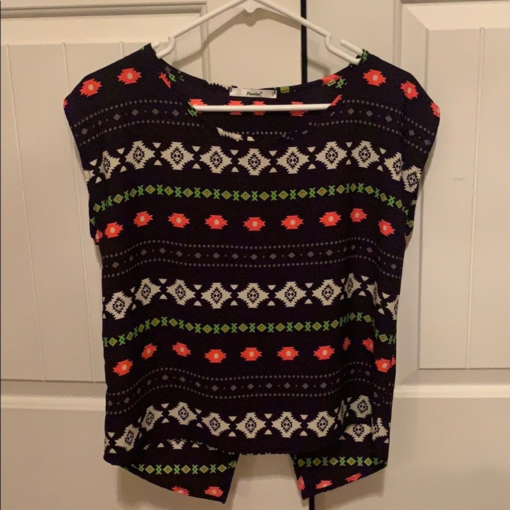 Patterned top